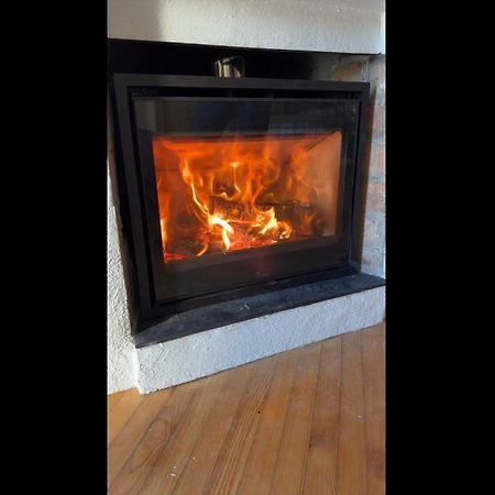 Chez Hélène, appartement charmant pour 4 personnes chiens bienvenus-perros bienvenidos Bourg-Madame Esterno foto